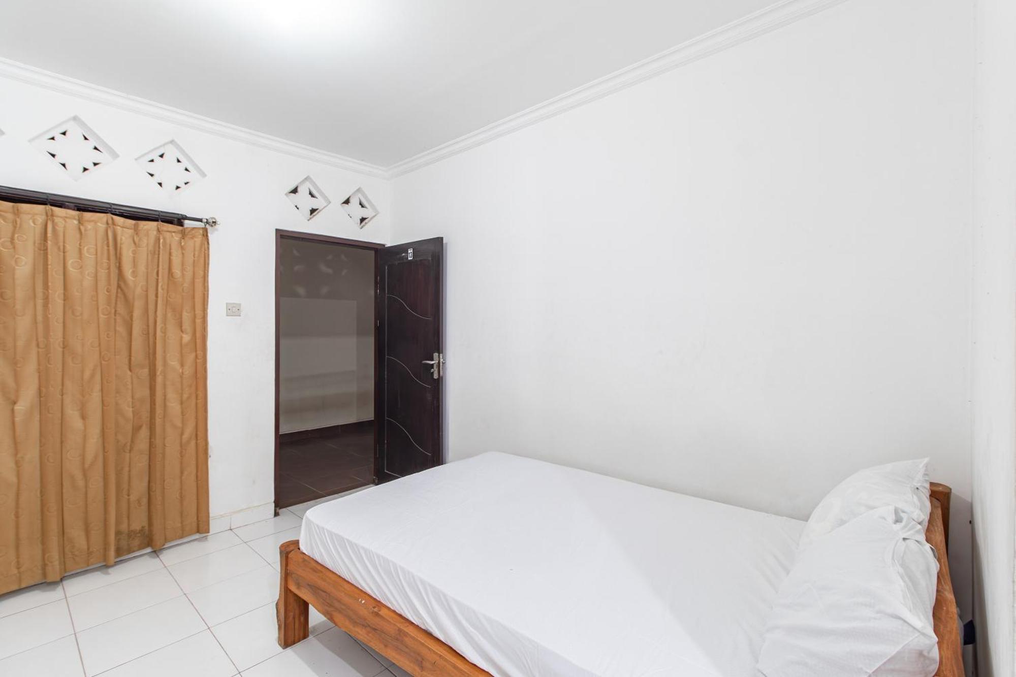 Oyo Life 93504 Kost Krisna Otel Temukus Dış mekan fotoğraf