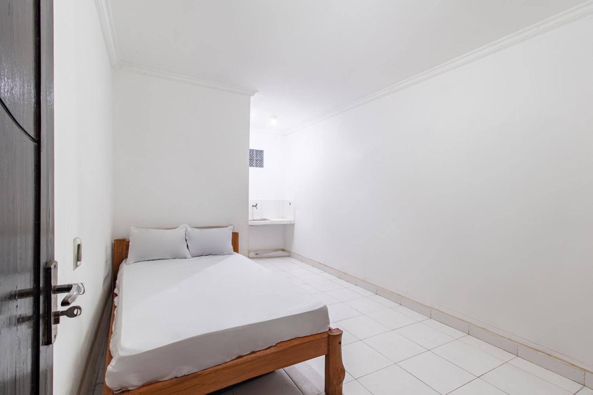 Oyo Life 93504 Kost Krisna Otel Temukus Dış mekan fotoğraf